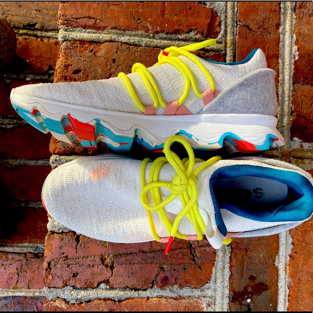 Soren tennis shoes